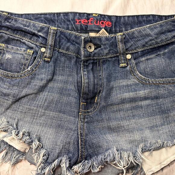Refuge Vintage Size 4 Short 100% Cotton - Picture 1 of 3